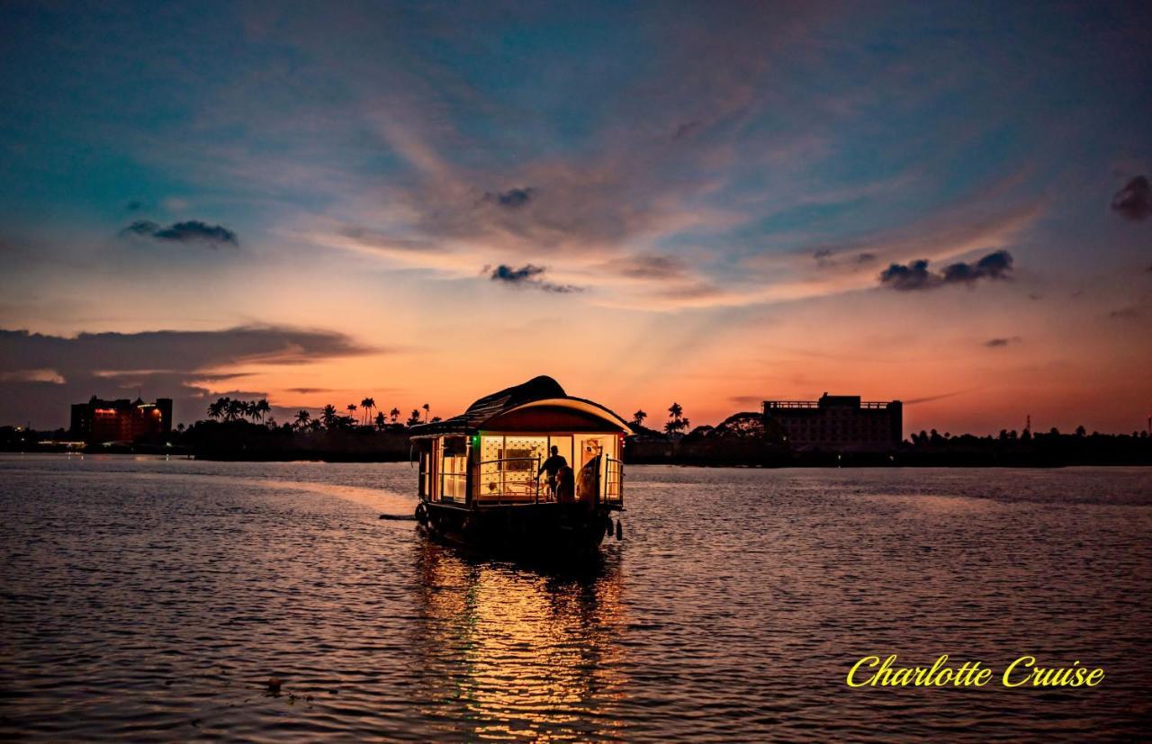 Charlotte Cruise House Boat Hotel Alappuzha Ngoại thất bức ảnh