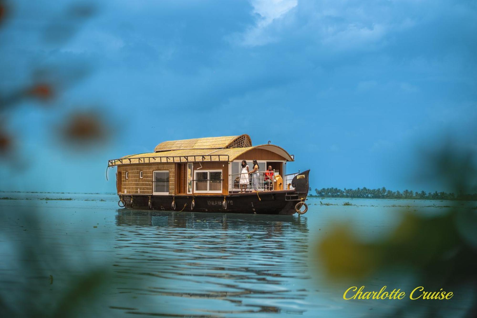 Charlotte Cruise House Boat Hotel Alappuzha Ngoại thất bức ảnh