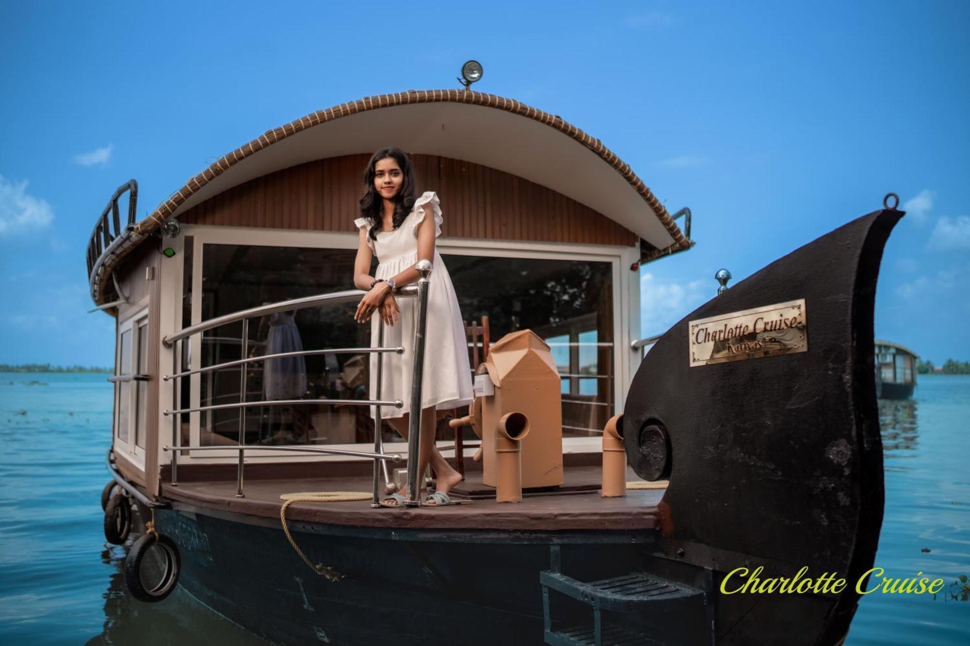 Charlotte Cruise House Boat Hotel Alappuzha Ngoại thất bức ảnh